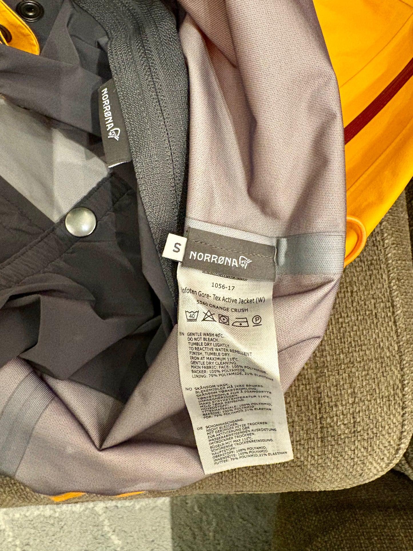 Lofoten Gore-Tex Active Jacket (W) - S - Orange Crush